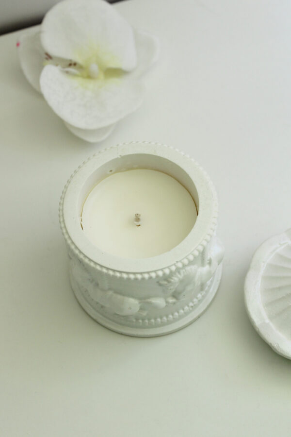 Amber, Musk, Vanilla - Image 2
