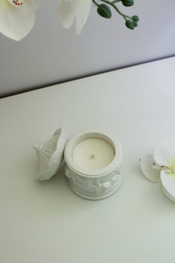 Amber, Musk, Vanilla - Image 5